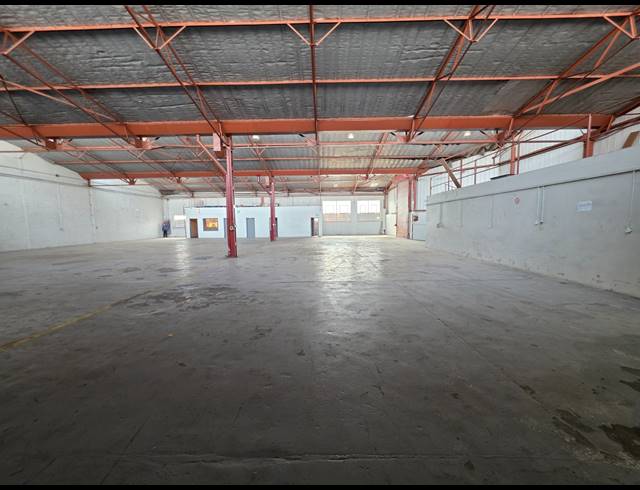 1,266M² WAREHOUSE TO LET IN REUVEN